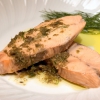 Lo zio dal Canada e tranci di salmone e salsa saporita
